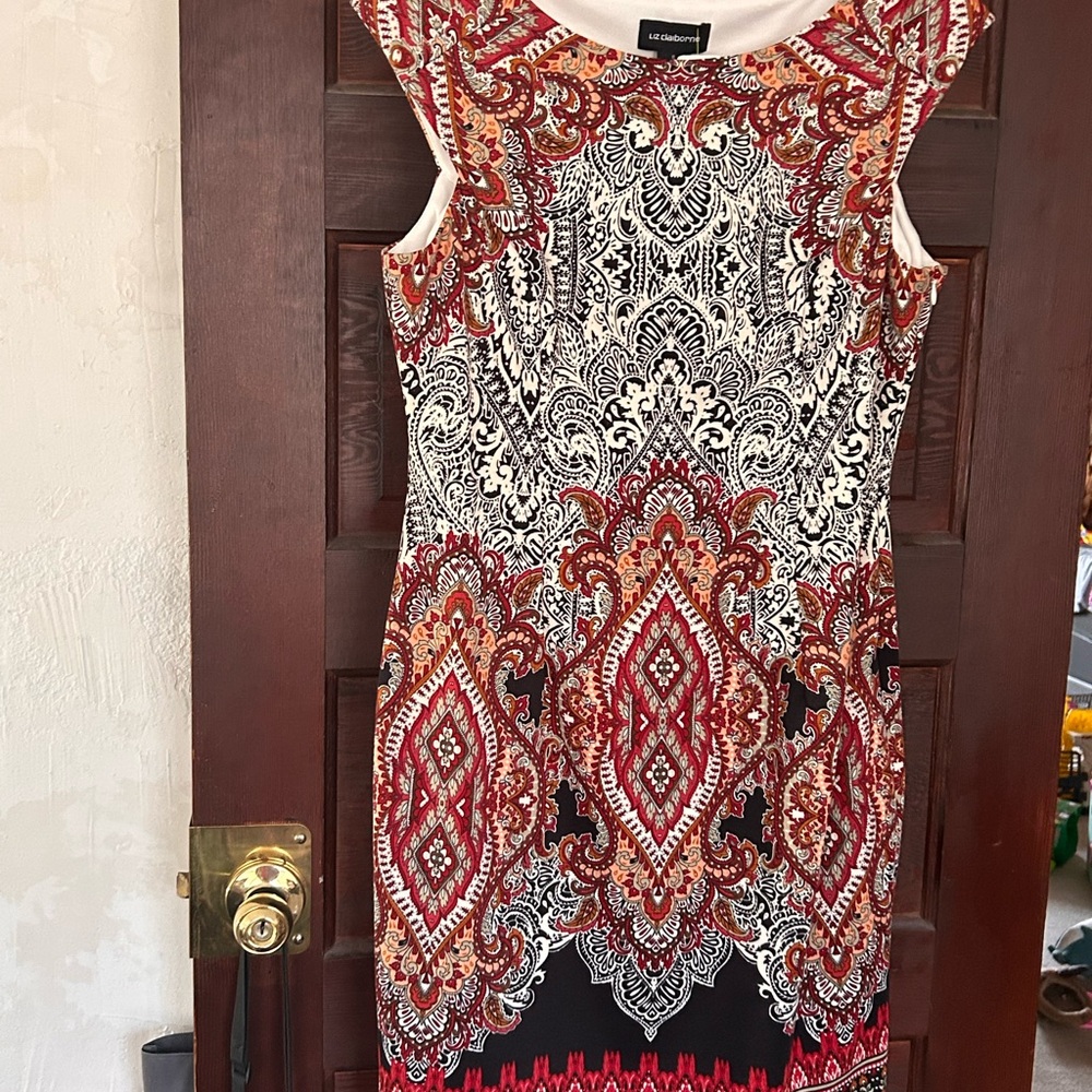 Le Chateau Red and White Sheath Midi Dress Crew Neck Sleeveless